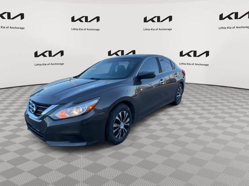 Used 2016 Nissan Altima 2.5 S w/ Power Driver Seat Package image 4