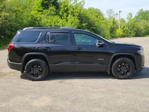 Used 2022 GMC Acadia AT4 w/ Technology Package AWD/4WD image 4