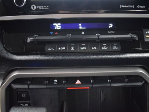 Used 2022 Toyota Tundra SR5 image 18