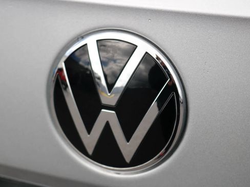 Used 2023 Volkswagen Taos S AWD/4WD image 9