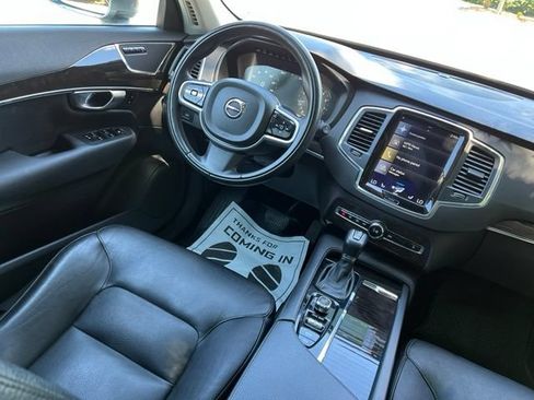 Used 2018 Volvo XC90 T6 Momentum w/ Momentum Plus Package AWD/4WD image 30