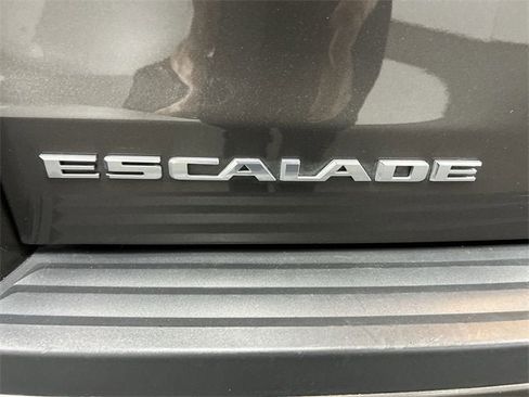 Used 2020 Cadillac Escalade Platinum image 33