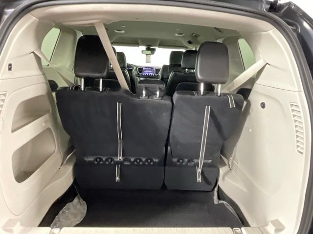 Used 2023 Chrysler Pacifica Touring-L FWD image 19