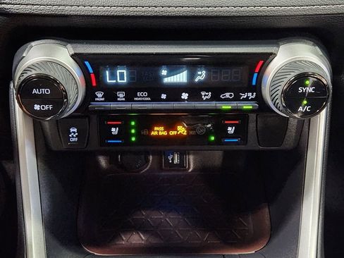 Used 2025 Toyota RAV4 Limited AWD/4WD image 39