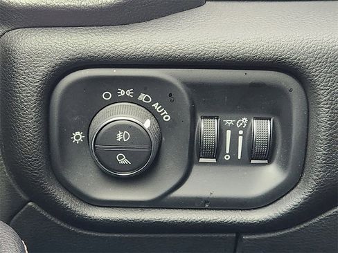 Used 2023 RAM 1500 Laramie image 25