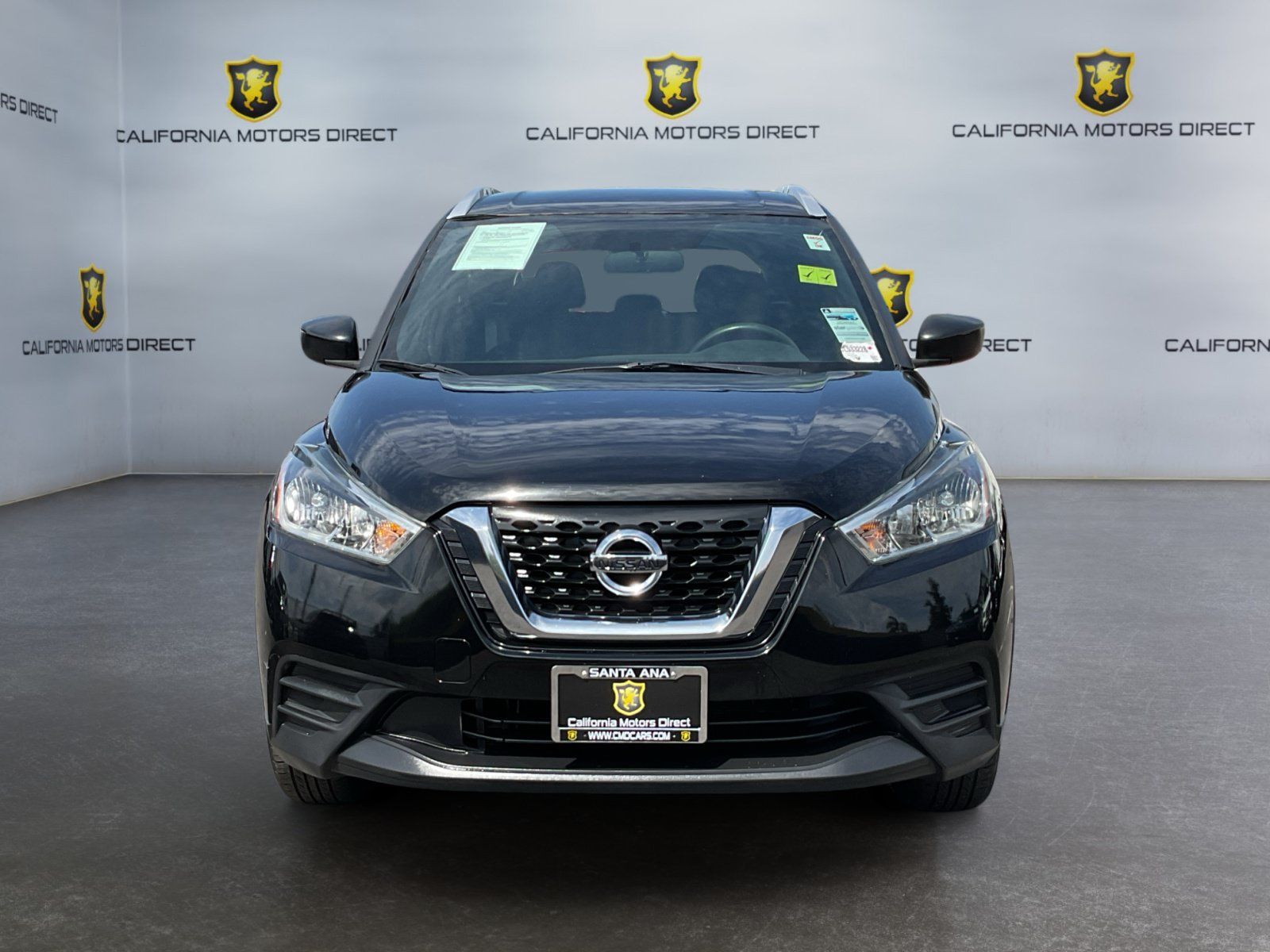 Used 2018 Nissan Kicks S FWD image 2