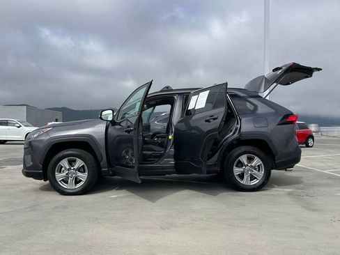 Used 2022 Toyota RAV4 LE w/ Carpet Mat Package (TMS) AWD/4WD image 28