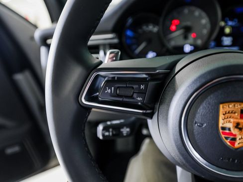 New 2026 Porsche Macan S image 17