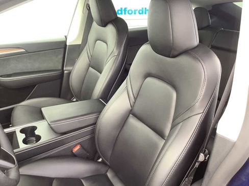 Used 2024 Tesla Model Y Performance image 11