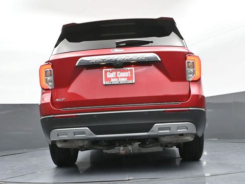 Used 2024 Ford Explorer XLT w/ Equipment Group 202A image 34