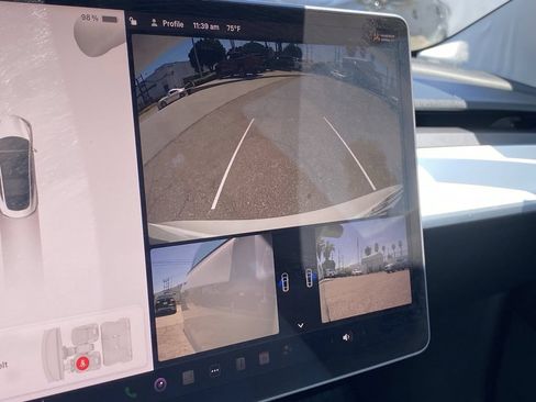 Used 2023 Tesla Model 3 Standard Range RWD image 27