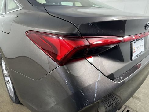 Used 2019 Toyota Avalon XLE image 30
