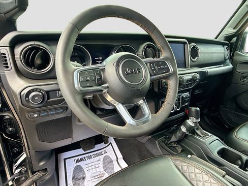 Used 2023 Jeep Wrangler Unlimited Sahara AWD/4WD image 12