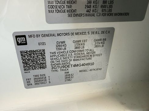 Used 2021 GMC Sierra 1500 SLT image 32