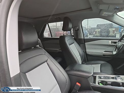Used 2023 Ford Explorer XLT w/ Equipment Group 202A image 28