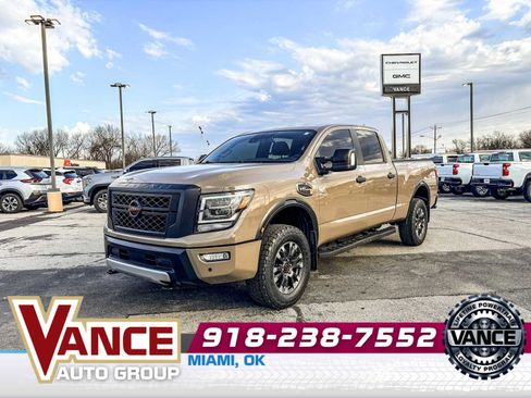 Used 2024 Nissan Titan PRO-4X image 3
