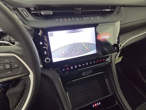 New 2026 Jeep Grand Cherokee Altitude image 23