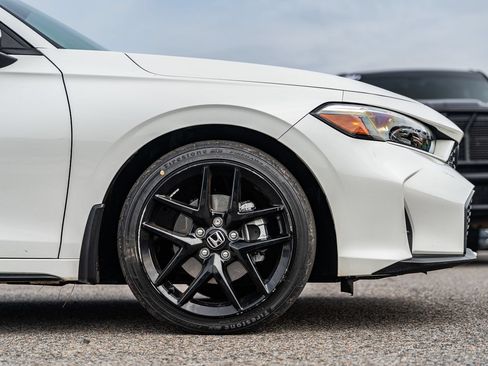 Used 2025 Honda Civic Sport image 9