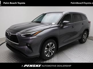 Certified 2024 Toyota Highlander XLE video 1