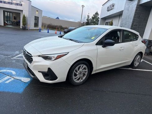 Used 2024 Subaru Impreza 2.0i image 3