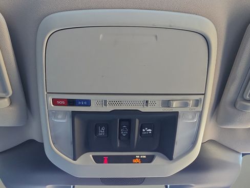 Used 2023 Subaru Forester Premium AWD/4WD image 14