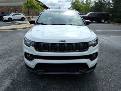 Used 2024 Jeep Compass Latitude w/ Altitude Special Edition AWD/4WD image 2