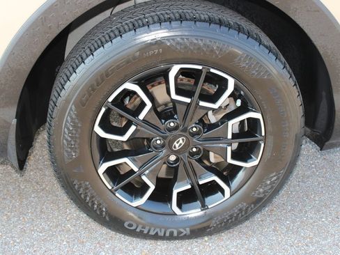 Used 2023 Hyundai Santa Cruz SEL FWD image 6