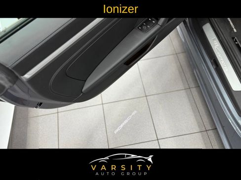 Used 2025 Porsche 911 Carrera image 18