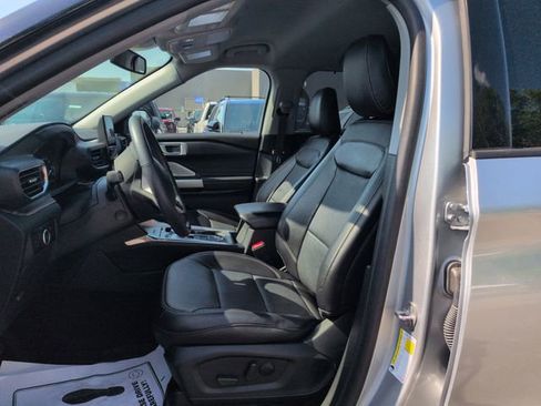 Certified 2023 Ford Explorer Limited w/ Limited Technology Package AWD/4WD image 13