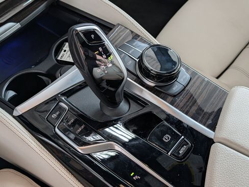 Used 2023 BMW 530i xDrive image 26