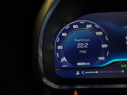 Used 2024 Chevrolet Suburban RST w/ Luxury Package image 17