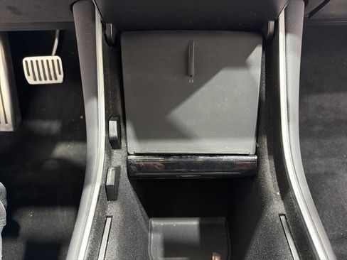 Used 2019 Tesla Model 3 Standard Range Plus image 19