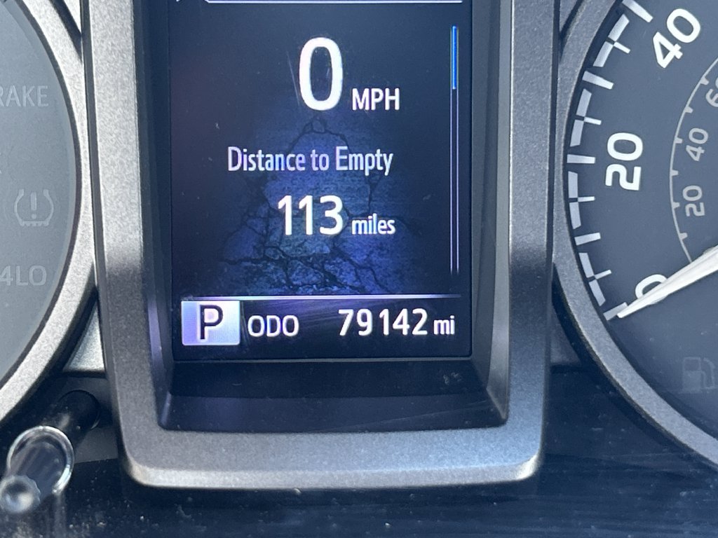 Certified 2017 Toyota Tacoma TRD Off-Road AWD/4WD image 19