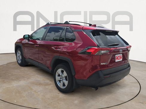 Used 2021 Toyota RAV4 XLE w/ Convenience Package FWD image 10