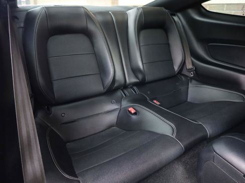 Used 2018 Ford Mustang GT Premium w/ GT Performance Package RWD image 19