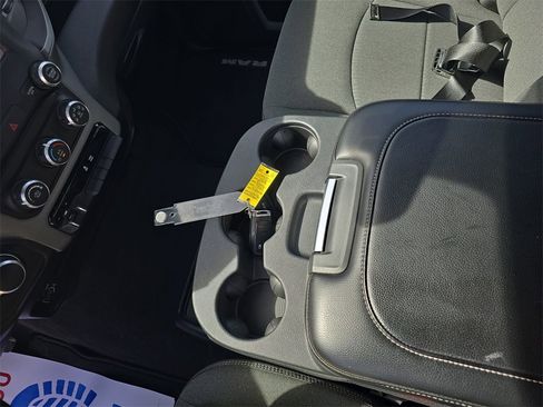 Used 2024 RAM 3500 Tradesman w/ Chrome Appearance Group image 24