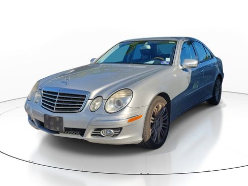 Used 2007 Mercedes-Benz E 350 4MATIC Sedan image 3