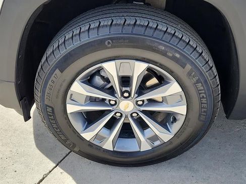 Used 2025 Chevrolet Equinox LT AWD/4WD image 6