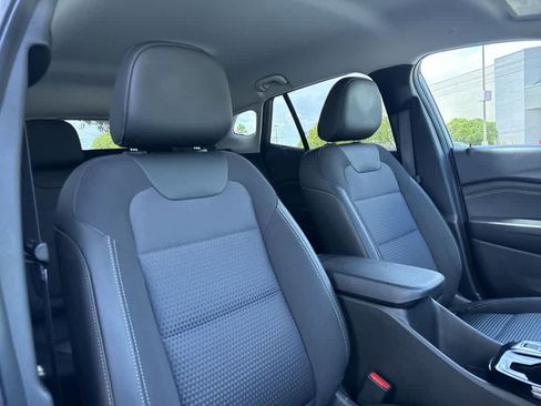 Used 2025 Chevrolet Trax LT w/ Driver Confidence Package FWD image 27