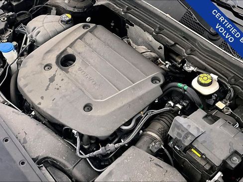 Certified 2025 Volvo XC40 B5 Plus image 42