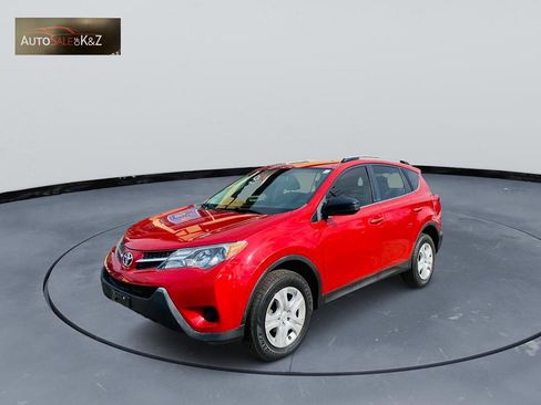Used 2014 Toyota RAV4 LE FWD image 2