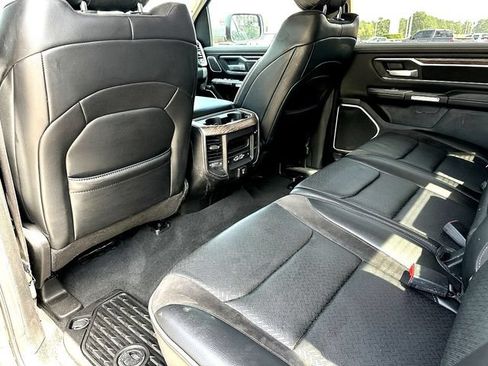 Used 2019 RAM 1500 Laramie AWD/4WD image 18