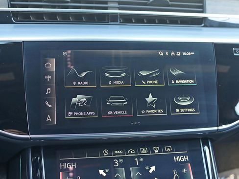 Used 2021 Audi A8 L 3.0T w/ Luxury Package image 20