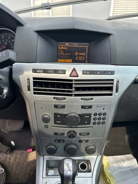 Used 2008 Saturn Astra XR w/ Advanced Audio Package FWD image 18