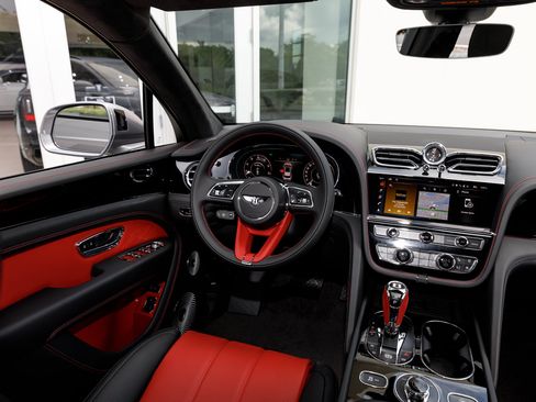 New 2026 Bentley Bentayga AWD/4WD image 36