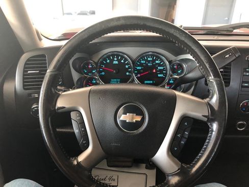 Used 2007 Chevrolet Silverado 2500 LT w/ 1LT Convenience Package AWD/4WD image 13