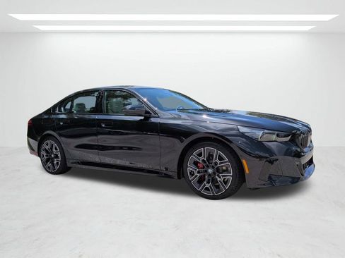 New 2027 BMW 530i RWD image 2