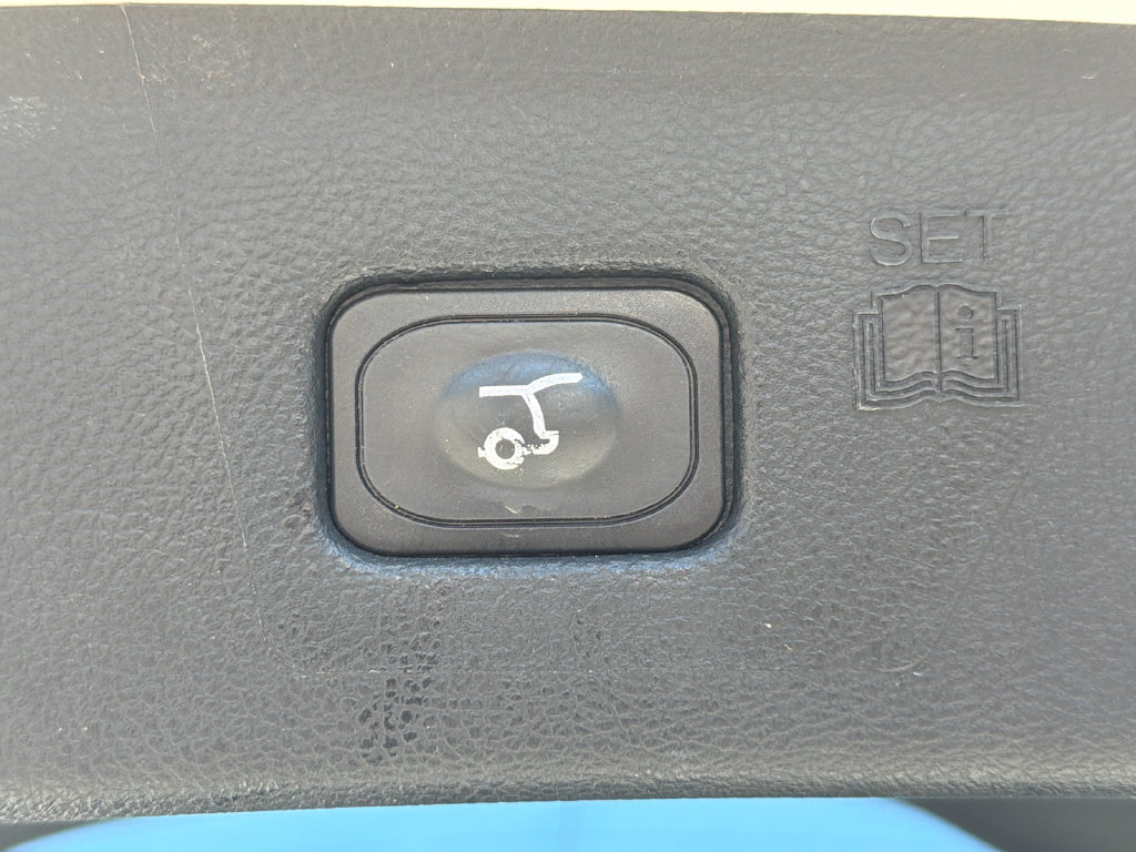 Used 2020 Ford Edge SEL w/ Convenience Package FWD image 19
