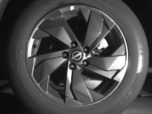 Used 2025 Nissan Rogue SV FWD image 14