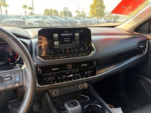 Certified 2023 Nissan Rogue Platinum w/ Platinum Premium Package FWD image 22